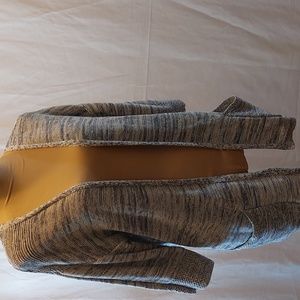 OLD NAVY casual blue and white knit sweater. 3/4 sleeves. Size M. NWOT.